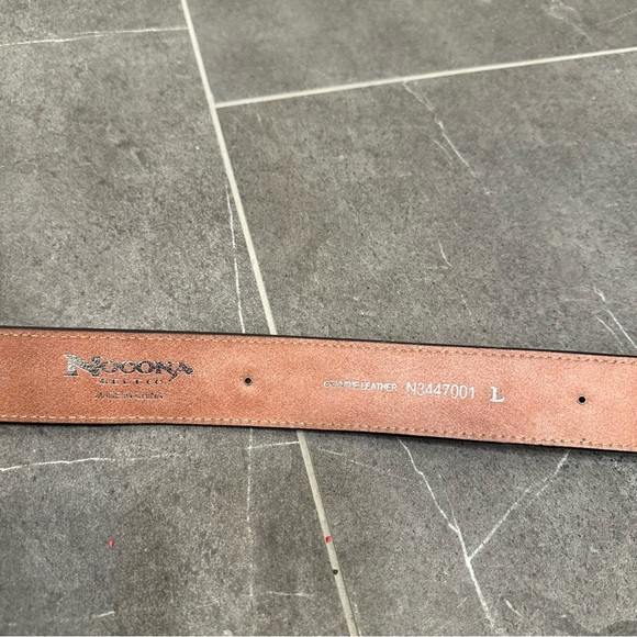 Nocona western belt cowboy cowgirl floral rhinestone embroidered black distress - Picture 9 of 14